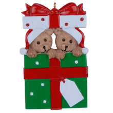 Load image into Gallery viewer, Personalized Holiday Decoration Ornament Bear Gift Family
